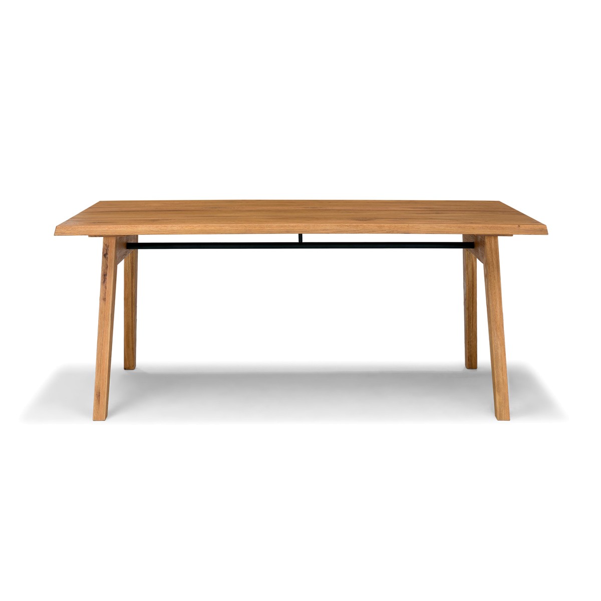 стол с деревянными ножками и прямоугольной дубовой столешницей на шесть персон